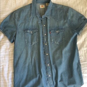 Vintage Levi’s Denim short sleeved shirt